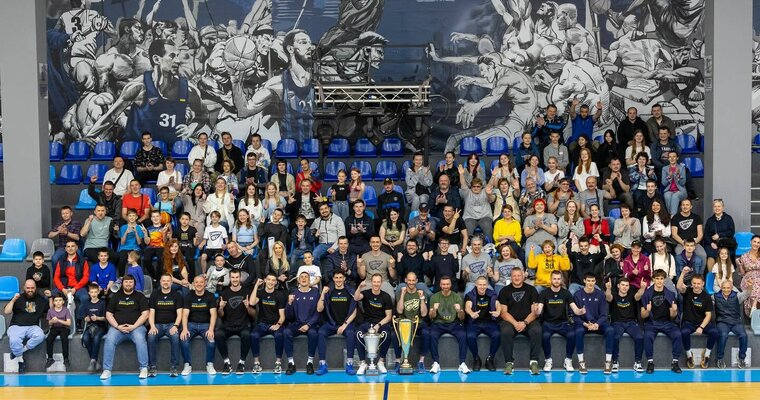 Дніпро зустрівся із вболівальниками після завоювання титула чемпіонів України 
