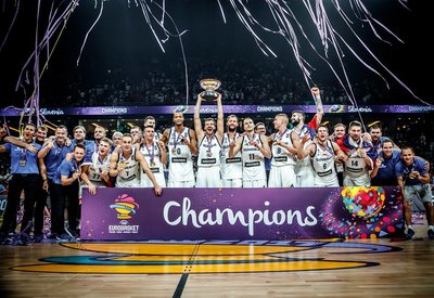 ЄвроБаскет-2017: фото нагородження чемпіонів та призерів