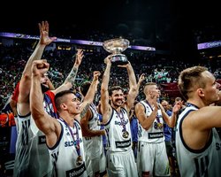ЄвроБаскет-2017: як Словенія святкувала перемогу