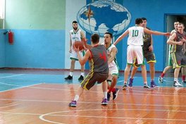У Першій лізі зіграно стартові матчі півфіналу