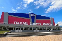 Запорізькі клуби продають абонементи на новий сезон в оновленій арені
