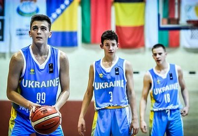 Миттєвості стартової перемоги збірної України U-16 на чемпіонаті Європи: фотогалерея