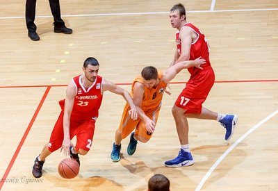 Новачок Вищої ліги відібрав очки у фаворита: фотогалерея