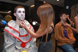 Хеловін в НБА: Михайлюк змінився до невпізнаваності – яскраві фото та відео