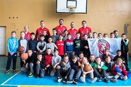 Баскетболісти Рівного провели урок у школі