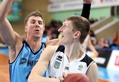 Дніпро переміг на виїзді чемпіона: фотогалерея