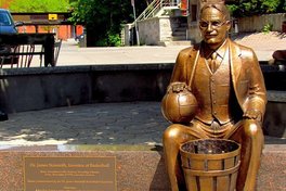 Вітаємо з днем народження баскетболу