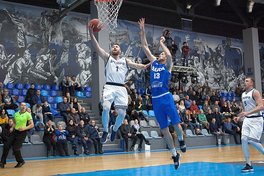 Дніпро вийшов у лідери чемпіонату України