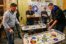 Павло Крутоус виграв матч з настільного хокею