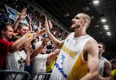 Олексій Лень та Святослав Михайлюк підтримали збірну України: відео
