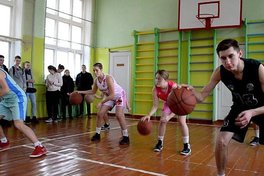 У Хмельницькому відбувся баскетбольний майстер-клас для школярів