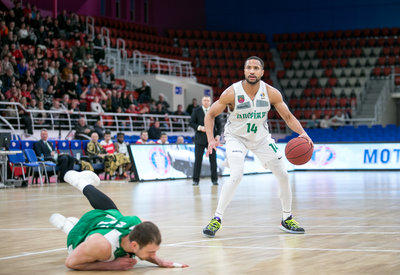 Битва за перемогу в регулярному чемпіонаті Суперліги Парі-Матч: фотогалерея