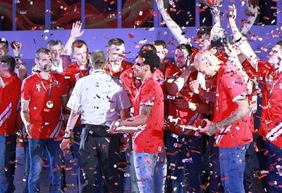 Як вітали чемпіонів Вищої ліги: фотогалерея