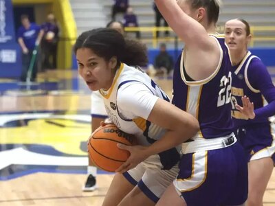 Українки за кордоном: Валенсія Ягупової – у другому етапі Євроліги, Діке набрала 7 очок у NCAA