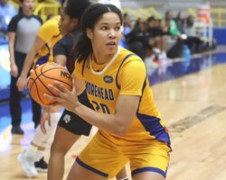 Українки за кордоном: Тинщук набрала 9 очок у Балтійській лізі, у Діке 14 очок в NCAA 