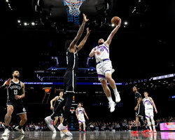 Українці за кордоном: 10 очок Михайлюка допомогли Юті виграти в НБА