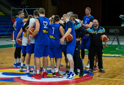 Збірна України провела тренування напередодні гри з Північною Македонією
