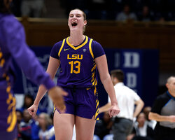 Українки за кордоном: Ягупова дебютувала за нову команду, результативні матчі Коваль та Діке у NCAA