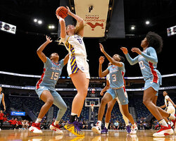 Українці за кордоном: Уро-Ніле оформила дабл-дабл, у Коваль 13 очок в NCAA