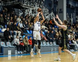 Дніпро стартував у Кубку України перемогою над Чайкою-ВМСУ: відео хайлайтів 14 грудня