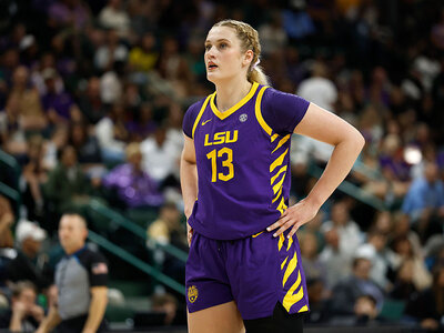 Українки за кордоном: дабл-дабл Діке, Коваль набрала 9 очок в NCAA