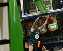 Українці за кордоном: повернення Санона, зустріч Липового та Боброва, 18 очок Зотова