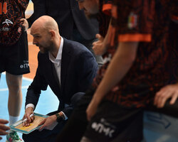 Суперліга Favbet: відео післяматчевих пресконференцій 20 грудня