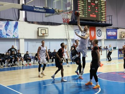 Дніпро здобув впевнену перемогу над Кривбасом