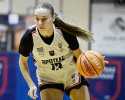 Українки за кордоном: Грималюк та Панчук на двох набрали 40 очок, Бойко зіграє у Фіналі чотирьох Кубка Греції