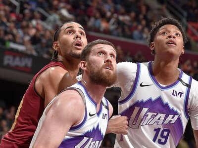 Українці за кордоном: Святослав Михайлюк набрав 11 очок в переможному матчі Юти