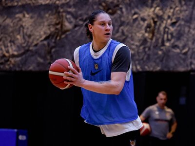 Українки за кордоном: Ягупова вдало дебютувала за Мерсін, у Діке дабл-дабл у NCAA