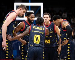 Українці за кордоном: у Пустового 10 очок в Іспанії, Кличко набрав 15 очок у Франції 