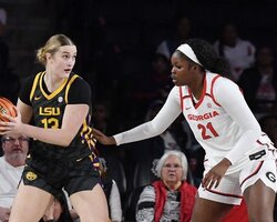 Українки за кордоном: Ягупова набрала 12 очок у Туреччині, у Коваль 9 очок в NCAA