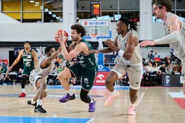 Українці за кордоном: Михайлюк допоміг Юті виграти, Санон провів яскравий матч у Єврокубку