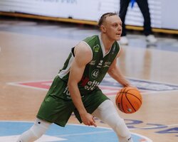 Українці за кордоном: Зотов оформив дабл-дабл в Австрії, результативна гра Шульги у G-лізі