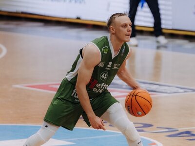 Українці за кордоном: Зотов оформив дабл-дабл в Австрії, результативна гра Шульги у G-лізі