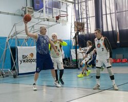 В Ужгороді відбувся відкритий Кубок міста з баскетболу серед ветеранів