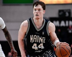 Українці за кордоном: Шульга набрав 14 очок у G-лізі