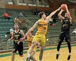 Перша ліга: відеотрансляція матчів 31 січня