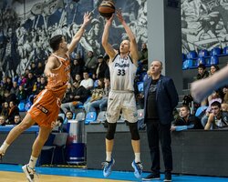 Дніпро завдав Черкаських Мавпам десятої поразки поспіль