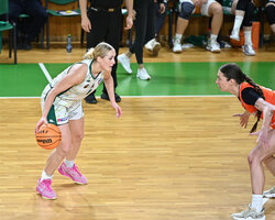 Українки за кордоном: Діке набрала 10 очок в NCAА, у Грималюк 13 очок в Словаччині 