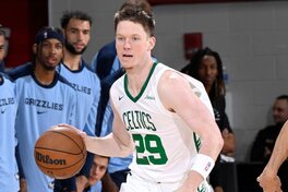 Українці за кордоном: Макс Шульга дебютував в НБА