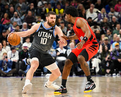 Українці за кордоном: Михайлюк та Шульга провели вдалі матчі у США