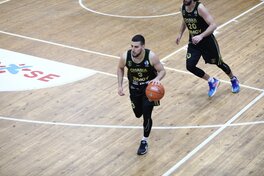 Перша ліга: Чайка обіграла Ужгород, КДЮСШ-Південне виграла у Академії Говерла