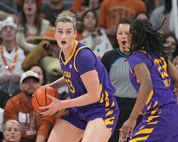 Українки за кордоном: Коваль і Діке зіграли в NCAA