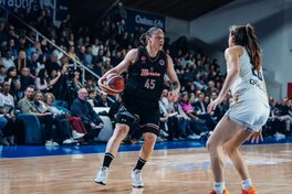 Українки за кордоном: Ягупова набрала 13 очок в Єврокубку, у Діке 15 очок в NCAA