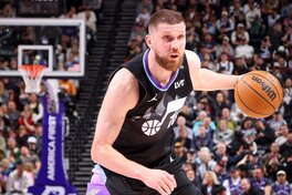 Українці за кордоном: Михайлюк набрав 15 очок проти Денвера, Шульга зіграв другий матч в НБА