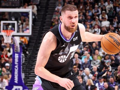 Українці за кордоном: Михайлюк набрав 15 очок проти Денвера, Шульга зіграв другий матч в НБА