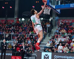 Українці за кордоном: Санон набрав 15 очок в чемпіонаті Польщі