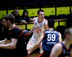 Рівне в овертаймі здобув перемогу над Черкаськими Мавпами